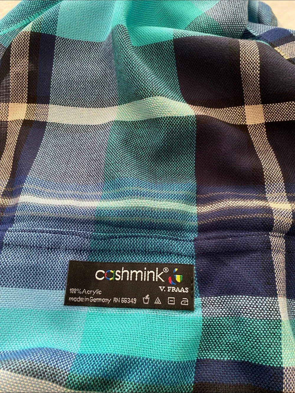 V. FRAAS Cashmink Blue Plaid Infinity Scarf